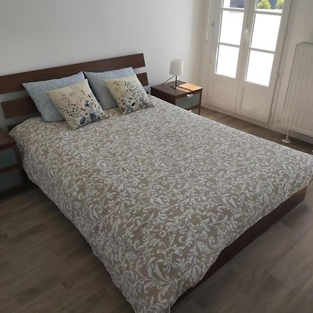 3 Room Flat In Parklane - 1,5Km Disney เซร์ริส ภายนอก รูปภาพ