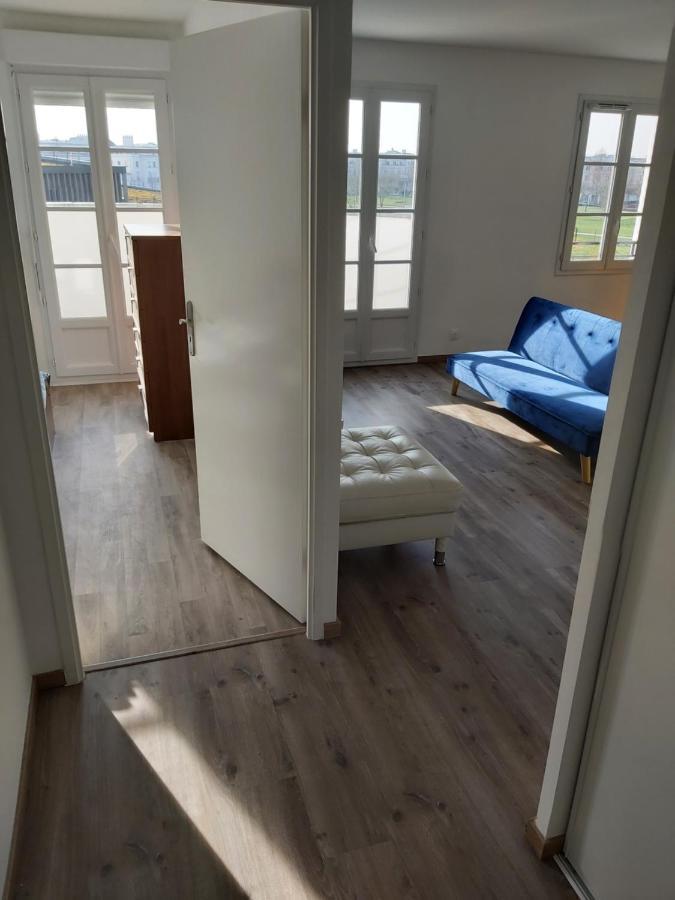3 Room Flat In Parklane - 1,5Km Disney เซร์ริส ภายนอก รูปภาพ