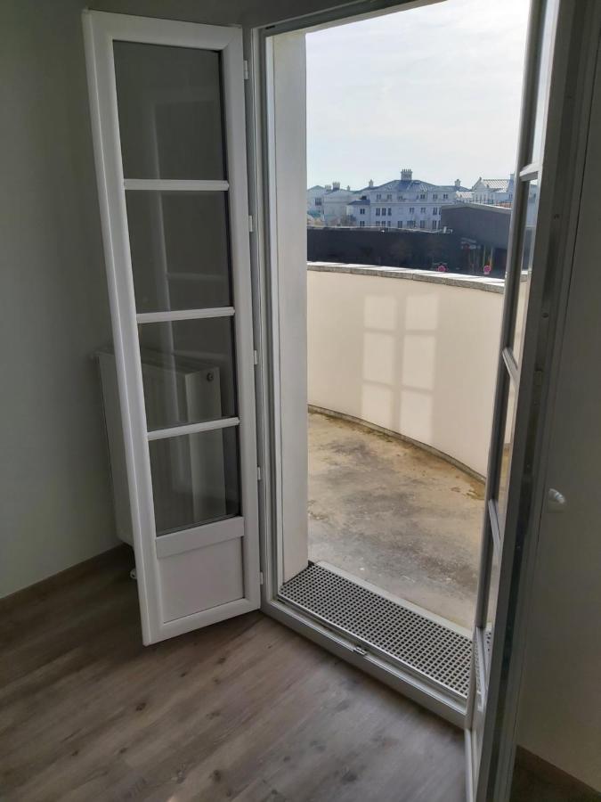 3 Room Flat In Parklane - 1,5Km Disney เซร์ริส ภายนอก รูปภาพ
