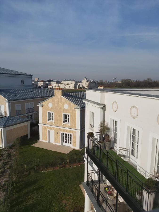 3 Room Flat In Parklane - 1,5Km Disney เซร์ริส ภายนอก รูปภาพ