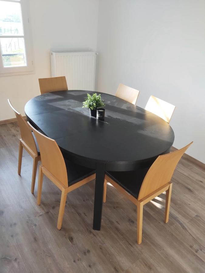 3 Room Flat In Parklane - 1,5Km Disney เซร์ริส ภายนอก รูปภาพ