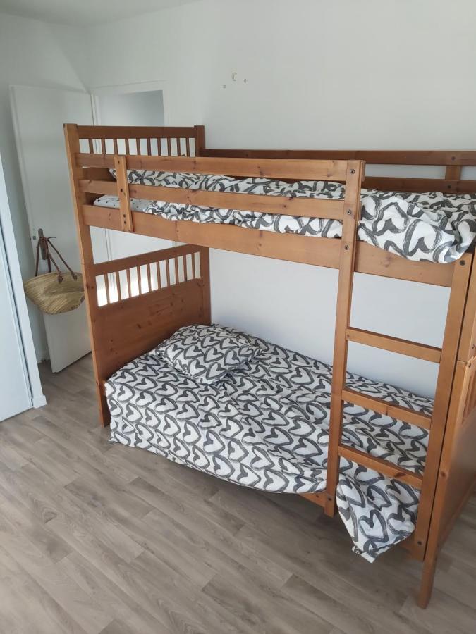 3 Room Flat In Parklane - 1,5Km Disney เซร์ริส ภายนอก รูปภาพ